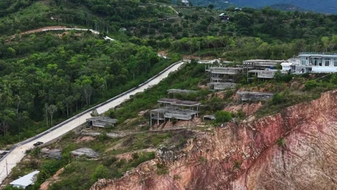 Abandoned Hillside Villa Construction Site on Tropical Island Aerial Drone View 库存影片 336429512