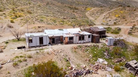 Abandoned House in the Desert Video stock 129286556