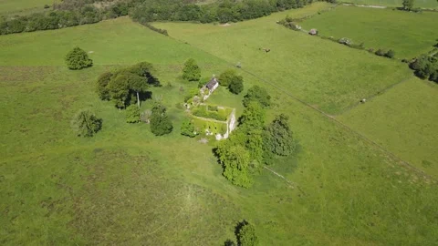 An abandoned house Stock Footage 292024834