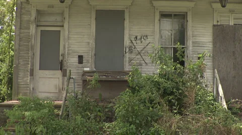 Abandoned house (uncut) Stock Footage 1052255