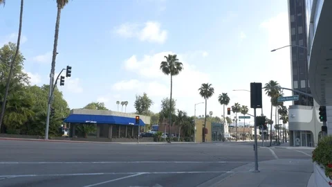 Abandoned Intersection Beverly Hills - Santa Monica &amp; Wilshire Video stock 127407428