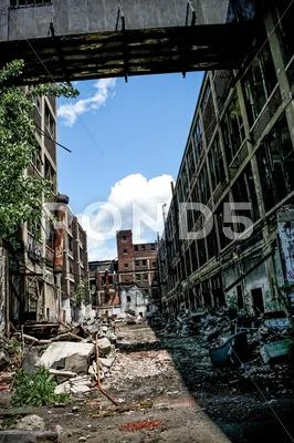 Abandoned Packard Factory 16