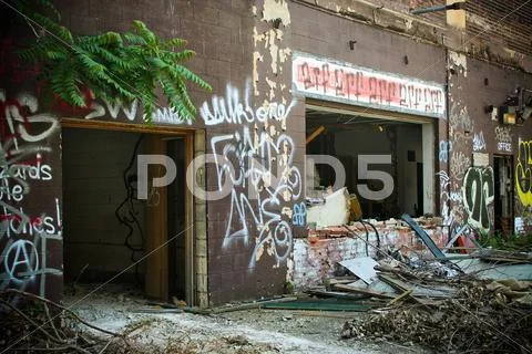 Abandoned Packard Factory 17
