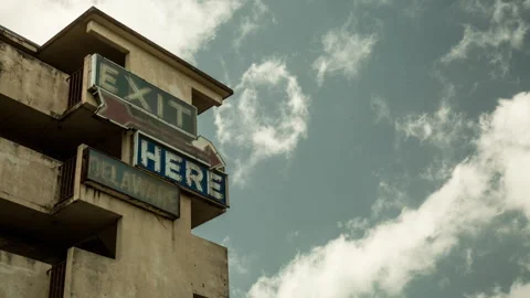 Abandoned Parking Garage Timelapse 스톡 동영상 310577679