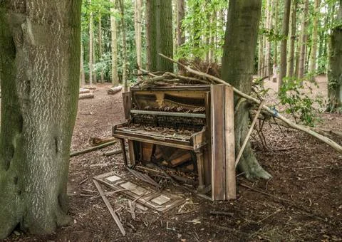 Abandoned piano Stock Photos