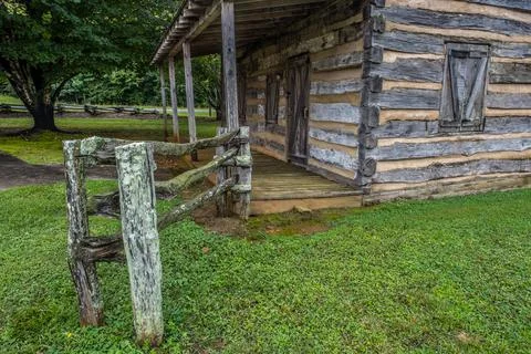 Abandoned rustic cabin partial view closeup Stock Photos