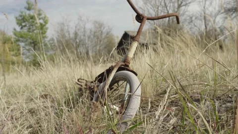 Abandoned rusty radioactive equipment of the soviet union. Stock-Footage 183266128