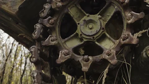 Abandoned rusty radioactive equipment of the soviet union. Vídeos de archivo 183271133
