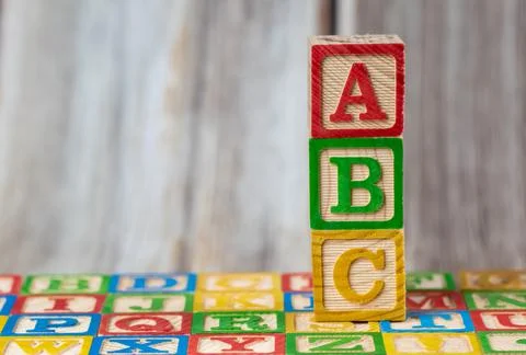 ABC wooden block stack vertically 스톡 사진