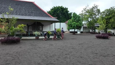 Abdi Dalem or servants of Sultan of Yogyakarta Видео 291672455