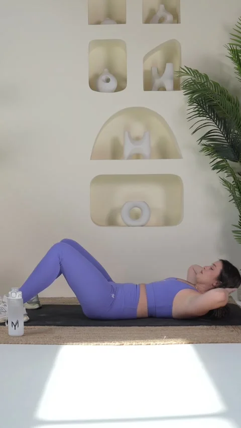 Abdomina crunches 1 Stock Footage 314187148