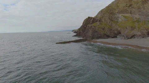 Aberysthwyth Cliff raising from Water Level Vidéo 84178234