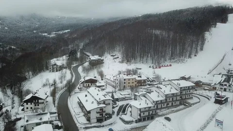 Abetone drone 2 動画素材 86177815