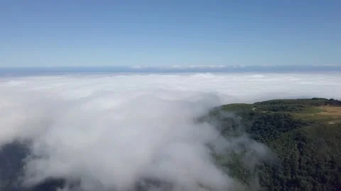 Above the clouds 25 動画素材 140029183