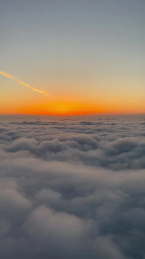 Above the clouds (portrait) Video stock 260289553