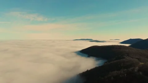 Above the clouds at a summit on the blue ridge mountain range in virginia Stock Footage 264938544