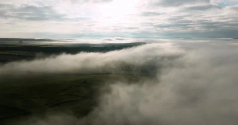 Above the clouds in Yorkshire Dales Stock-Footage 330564229