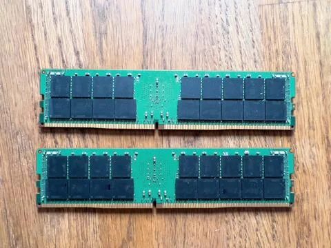 Above view of two new computer RAM Memory module on a wooden table Stock-Fotos