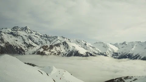Above the winter clouds time lapse Stockbeeldmateriaal 126930854