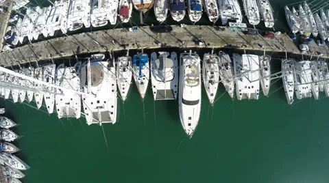 Above Yachts 3 Vidéo 54712803
