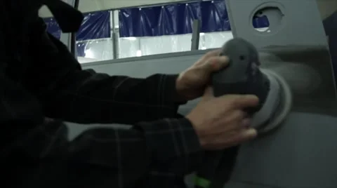 Abrasiving a car door Video stock 49824251