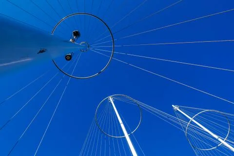 Abstract architecture, metallic posts with strings Foto stock