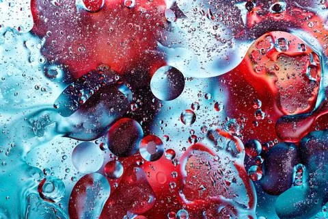 Abstract blue and red liquid droplet composition Stock-Fotos