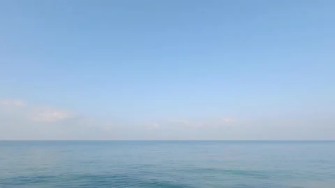 Abstract blue sky transparent cloud background screen. skycaps on a sunny day. Stock-Footage 171048394