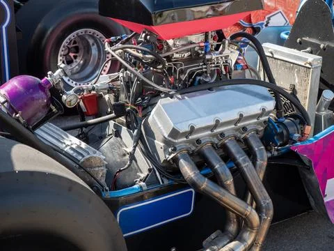 Abstract car engine close up with mechanical details 库存照片