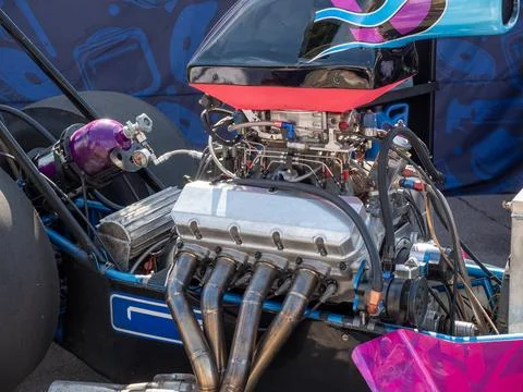 Abstract car engine close up with mechanical details 库存照片