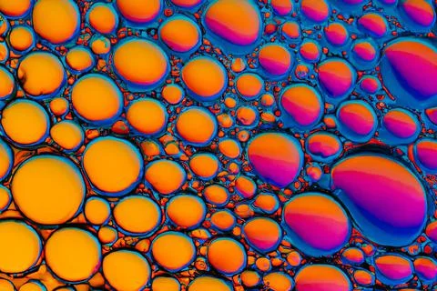 Abstract of coloured bubble patterns formed by oil floating on water. Ai-generat 스톡 일러스트