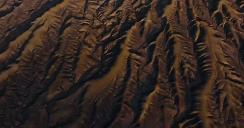 Abstract Desert Badlands Terrain Patterns Near Factory Butte Utah Видео 334053049
