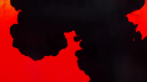 Abstract dynamic flow of black ink in water on red background Vídeo Stock 46139037