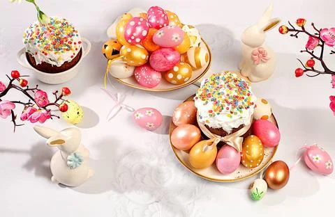 Abstract Easter composition with traditional Russian kulich with meringue ... 写真素材