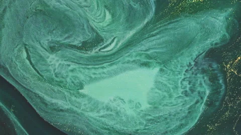 Abstract emerald green fluid marble with elegant gold veins and swirls Stock-Footage 331592844