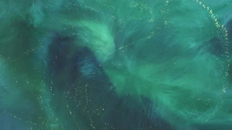 Abstract emerald green fluid marble with elegant gold veins and swirls Stock-Footage 331593887
