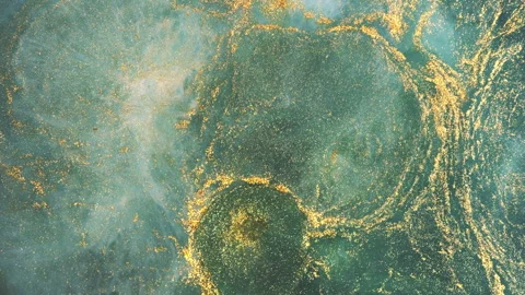 Abstract emerald green fluid marble with elegant gold veins and swirls Stock-Footage 331594346