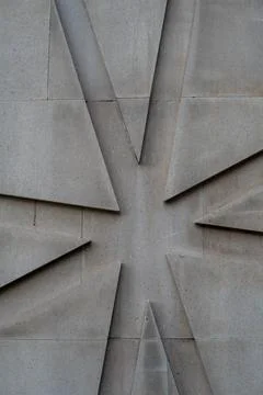 Abstract Geometric Design Featuring Triangular Forms and Textured Surfaces .. Foto stock