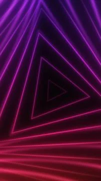Abstract glowing purple neon triangular tunnel with perspective lines, futuri Illustrazione stock
