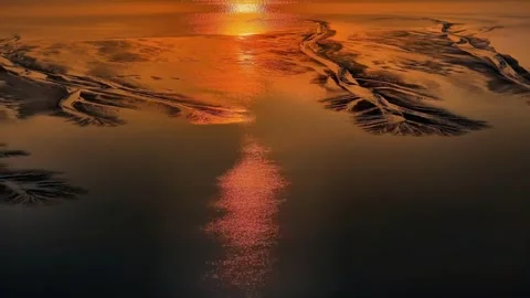 Abstract Golden Sunset Reflection on Rippled Water Surface in Qiantang 스톡 동영상 347107959