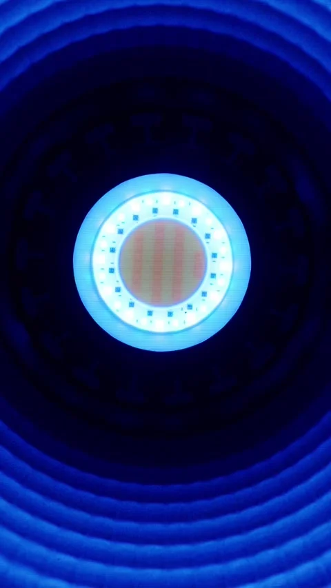 Abstract Green Circular Led Light Glowing with Concentric Ribbed Patterns Vídeos de archivo 334136825