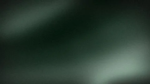 Abstract green gradient background with grainy dark shades blurred in 4K re.. 스톡 사진