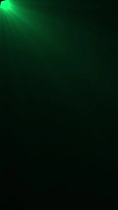 Abstract green light beams over black field. 库存影片 331898300