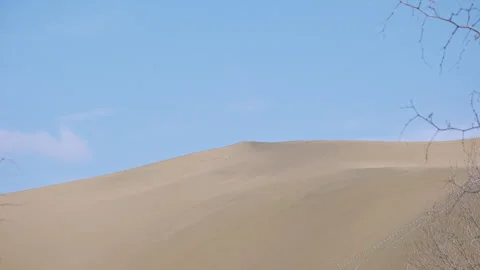 Abstract Light and Shadow on Desert Sand Dune 스톡 동영상 326018535