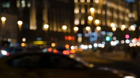 Abstract lights of traffic in the night. Blurred, not in focus, intentionally. Vidéo 66536742