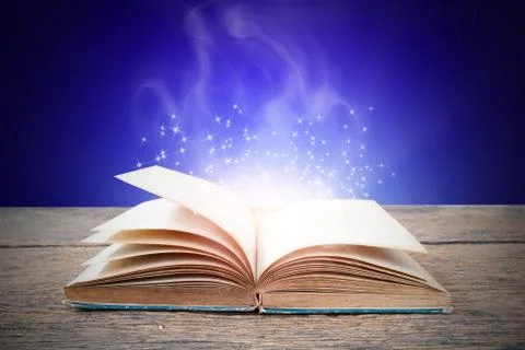 Abstract magic light on open book  for science and education or religion backgro Foto stock