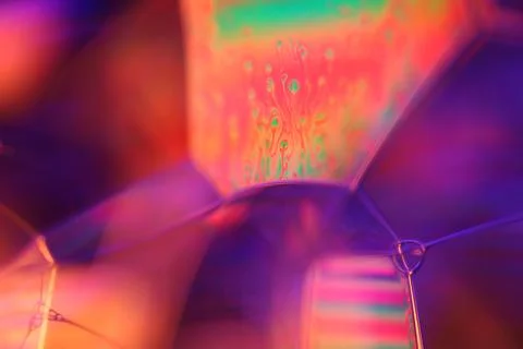 Abstract microscopic liquid geometry with vibrant iridescent spectrum 스톡 일러스트