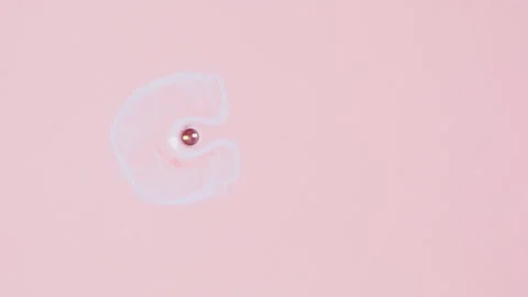 Abstract mint green fluid motion with soft liquid swirls and bubbles Stock-Footage 331665375