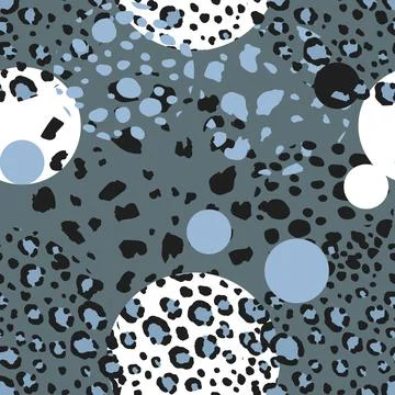 Abstract modern leopard seamless pattern with circles. Animals trendy background Stock Illustration