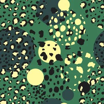 Abstract modern leopard seamless pattern with circles. Animals trendy background Stock Illustration